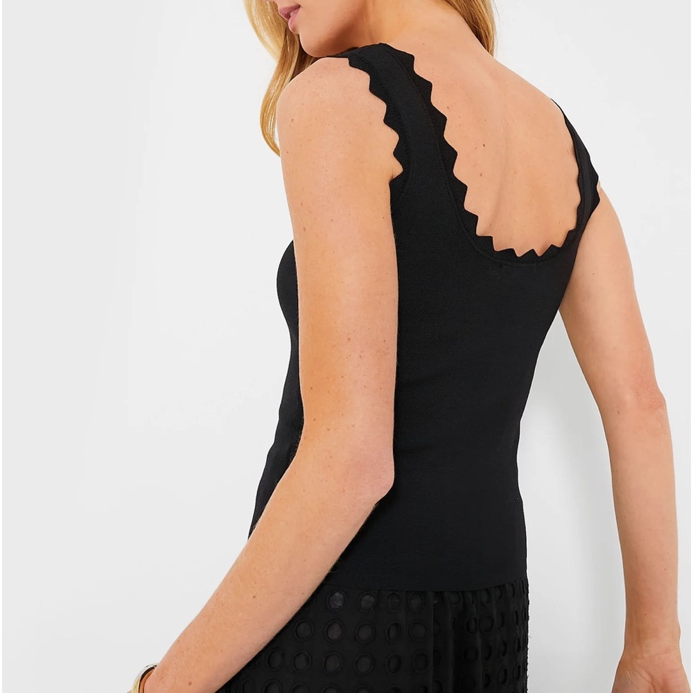 Black Ric Rac Compression Tank - Picture 4 of 10